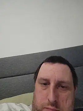 Snapshot of HE-M123 chatting on June 7, 9:40 pm HE-M123 online show from June 7, 9:40 pm