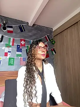 Snapshot of MafeeRoss chatting on July 9, 6:12 pm MafeeRoss online show from July 9, 6:12 pm