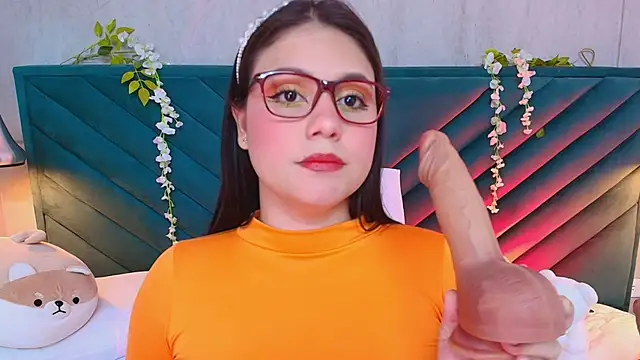 pamelajons  online show from March 11, 2:51 pm