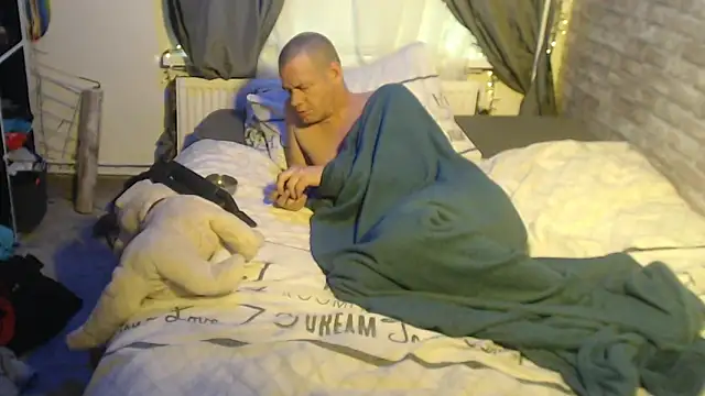 Snapshot of mikeythebestsucker chatting on January 22, 2:03 pm mikeythebestsucker online show from January 22, 2:03 pm