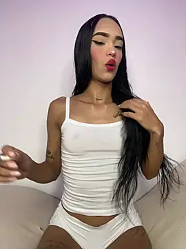 Snapshot of Exotic_girl666 chatting on February 10, 1:21 am Exotic girl666 online show from February 10, 1:21 am