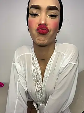 Exotic girl666 online show from May 24, 1:43 am