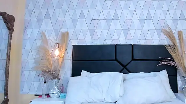 JustinePerry online show from April 5, 3:47 am