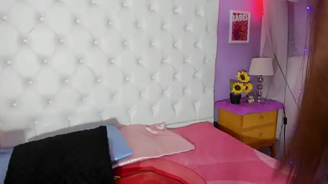 Snapshot of Trixiroy chatting on March 20, 7:04 pm Trixiroy online show from March 20, 7:04 pm