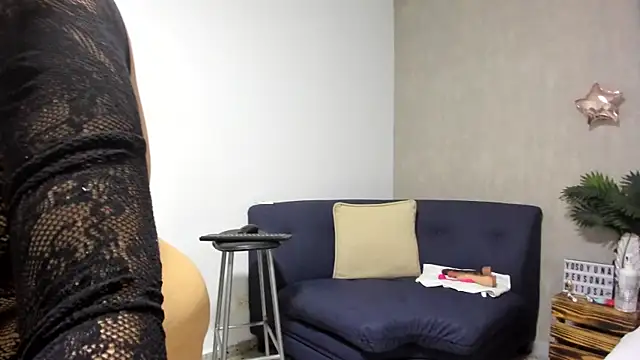 Snapshot of afrodita_martinez chatting on March 21, 2:42 pm afrodita martinez online show from March 21, 2:42 pm