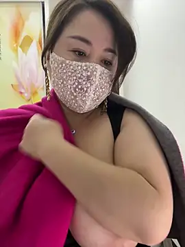 Snapshot of Angie_88 chatting on February 9, 7:01 am Angie 88 online show from February 9, 7:01 am