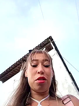 Snapshot of samy-blonde chatting on January 6, 11:09 pm samy-blonde online show from January 6, 11:09 pm