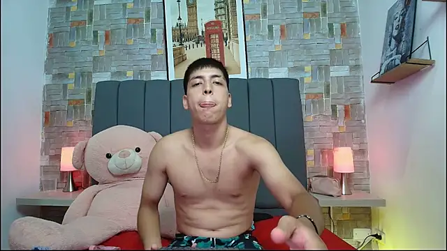 Snapshot of aaron_antonella_mds chatting on March 3, 8:37 pm aaron antonella mds online show from March 3, 8:37 pm