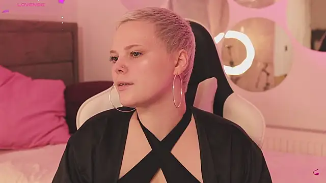 LikaBerry1 online show from February 19, 11:17 am