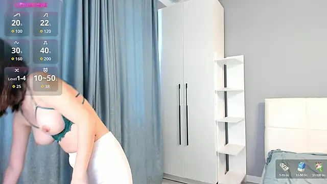 Aurelia kato online show from December 1, 5:45 am