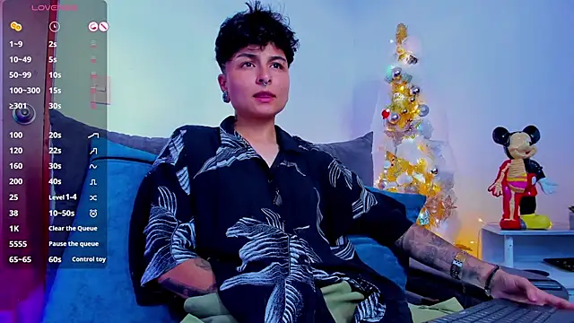 Snapshot of ZuryRamirez_ chatting on January 8, 6:31 pm ZuryRamirez  online show from January 8, 6:31 pm