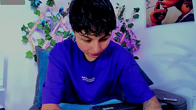 Snapshot of ZuryRamirez_ chatting on February 17, 7:31 pm ZuryRamirez  online show from February 17, 7:31 pm