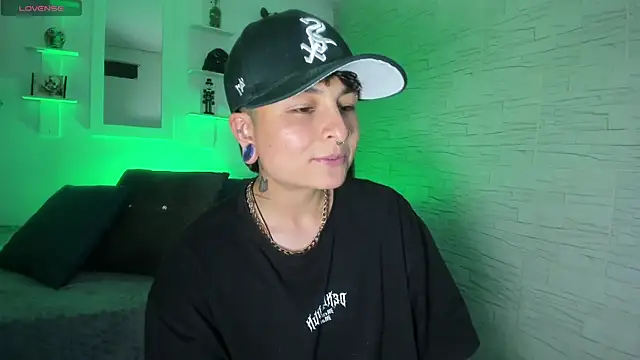 Snapshot of ZuryRamirez_ chatting on October 11, 9:24 pm ZuryRamirez  online show from October 11, 9:24 pm