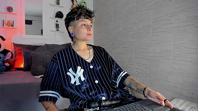Snapshot of ZuryRamirez_ chatting on October 22, 9:14 pm ZuryRamirez  online show from October 22, 9:14 pm