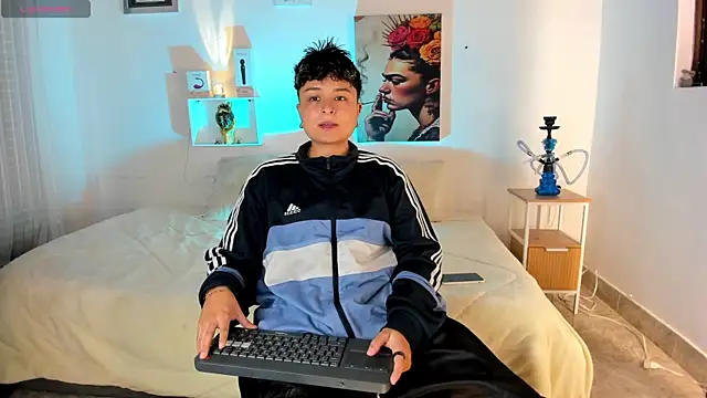 ZuryRamirez  online show from July 12, 8:11 pm