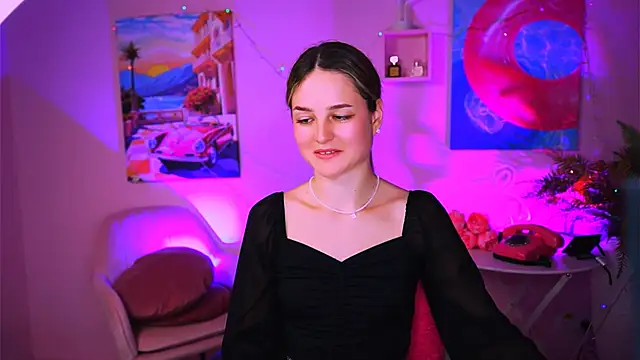 Snapshot of DeboraLarson chatting on January 13, 7:32 am DeboraLarson online show from January 13, 7:32 am