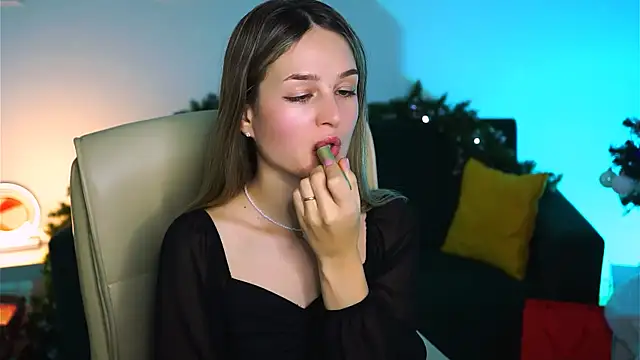 Snapshot of DeboraLarson chatting on January 14, 4:25 am DeboraLarson online show from January 14, 4:25 am