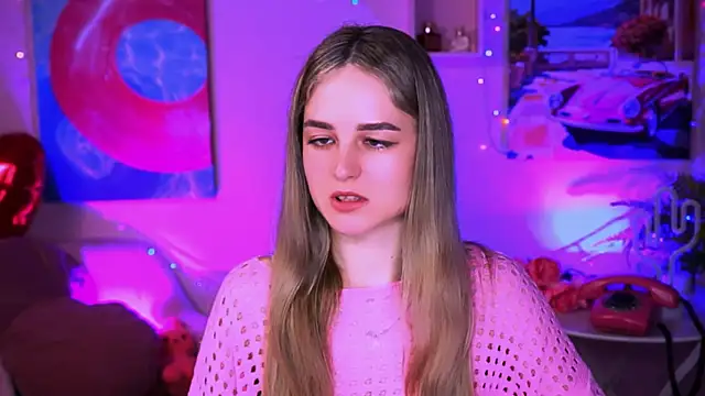 Snapshot of DeboraLarson chatting on March 7, 3:51 am DeboraLarson online show from March 7, 3:51 am