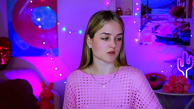 Snapshot of DeboraLarson chatting on March 21, 7:55 am DeboraLarson online show from March 21, 7:55 am