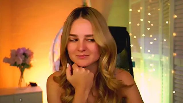 DeboraLarson online show from April 30, 3:02 am