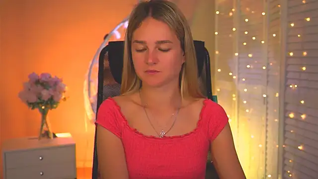 DeboraLarson online show from May 25, 3:12 am