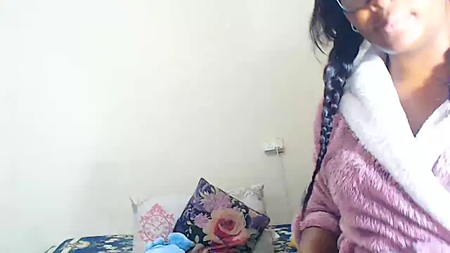 veronica1xxx online show from July 10, 12:26 am