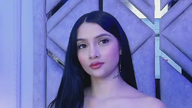 Snapshot of Harper-Avary chatting on April 6, 7:15 pm Harper-Avary online show from April 6, 7:15 pm