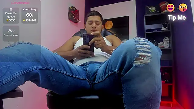 Marcos garcias online show from August 4, 11:13 am