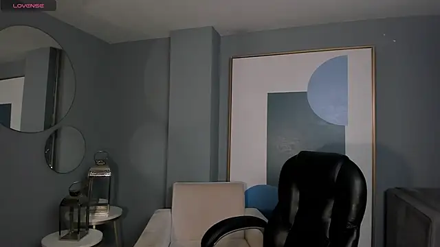 Snapshot of GabriellaLee chatting on June 18, 2:45 am GabriellaLee online show from June 18, 2:45 am