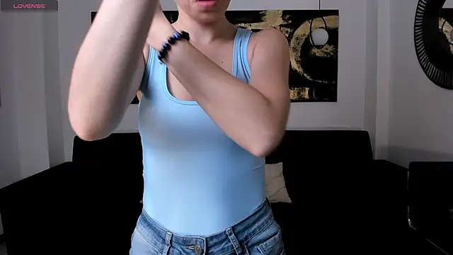 StacyWoods online show from May 20, 11:38 am