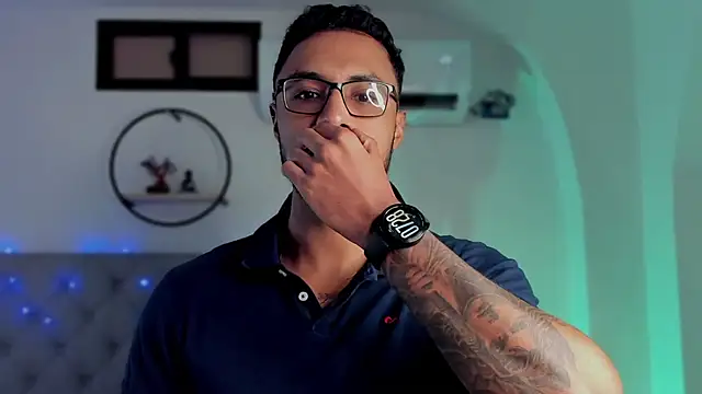 LiamGarcia1 online show from January 3, 12:30 pm