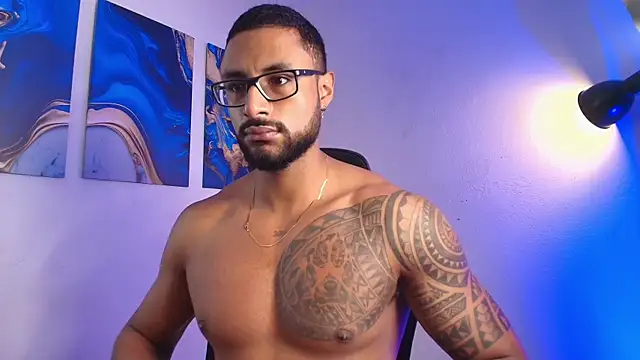 Snapshot of LiamGarcia1 chatting on February 26, 2:49 pm LiamGarcia1 online show from February 26, 2:49 pm