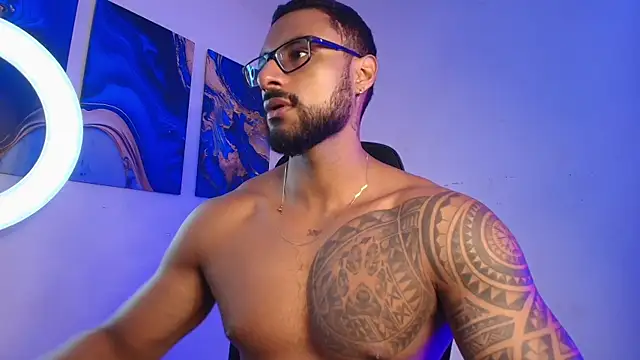 LiamGarcia1 online show from March 9, 3:27 pm