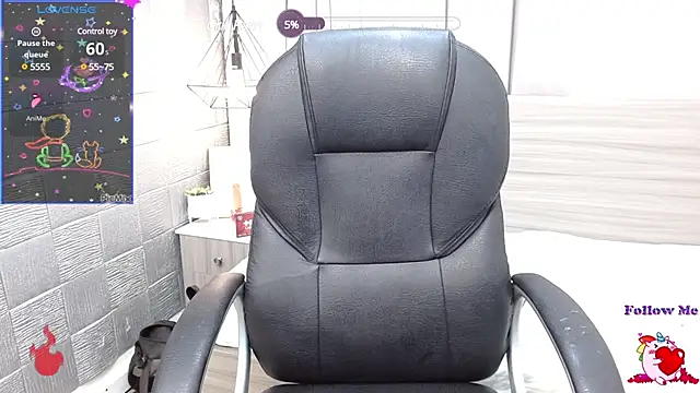 Snapshot of loistwink_ chatting on January 13, 3:15 pm loistwink online show from January 13, 3:15 pm