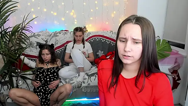 HotCaramellsTV online show from December 26, 4:25 pm