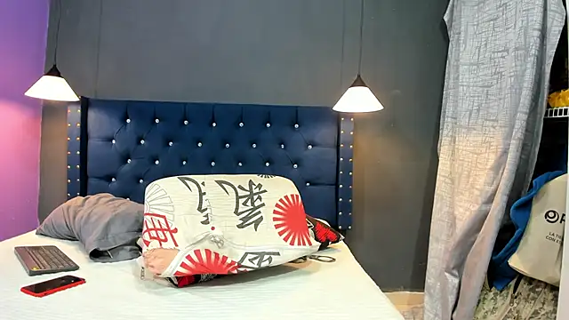 Salomon koude online show from September 19, 6:41 pm