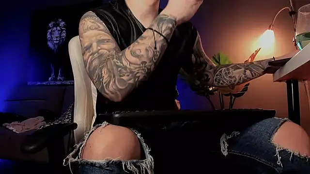 uptomatty online show from February 6, 7:12 am