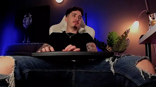 uptomatty online show from April 16, 8:04 am