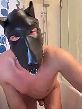 Snapshot of PlayDog123 chatting on February 8, 4:47 pm PlayDog123 online show from February 8, 4:47 pm