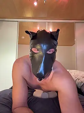 Snapshot of PlayDog123 chatting on March 22, 12:57 pm PlayDog123 online show from March 22, 12:57 pm