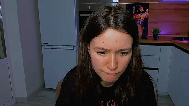 Snapshot of ameli_moon chatting on February 18, 4:37 pm ameli moon online show from February 18, 4:37 pm