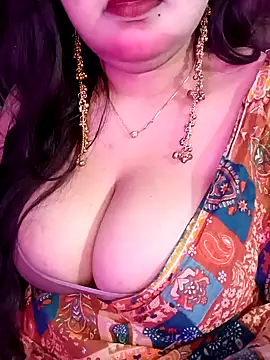 Suhanakhan00 online show from March 13, 7:15 am