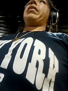 Karenn12 online show from November 6, 2:34 am