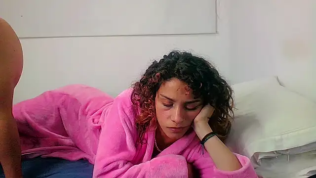 Snapshot of be_sinners chatting on December 19, 3:51 am be sinners online show from December 19, 3:51 am