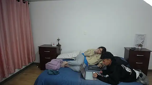 Snapshot of be_sinners chatting on November 28, 4:37 am be sinners online show from November 28, 4:37 am