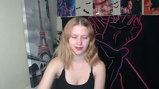 Snapshot of StellaCRL chatting on October 17, 5:37 pm StellaCRL online show from October 17, 5:37 pm