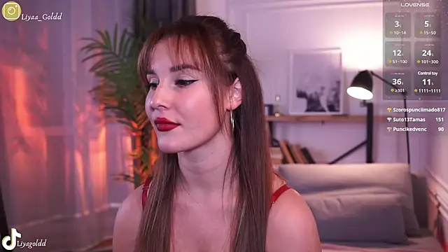 Snapshot of Liya_Gold_ chatting on December 6, 9:24 pm Liya Gold  online show from December 6, 9:24 pm