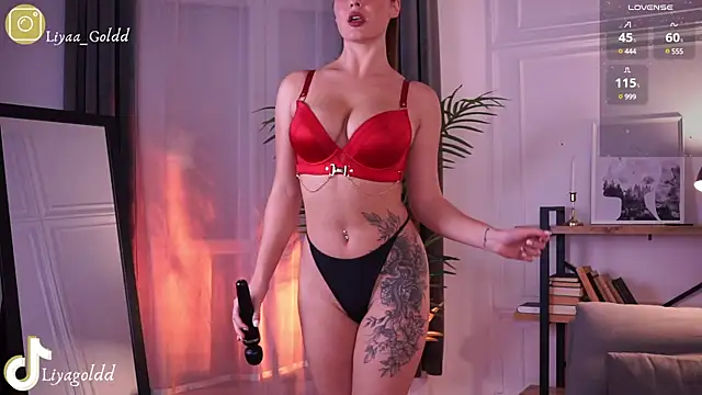 Snapshot of Liya_Gold_ chatting on December 8, 2:19 pm Liya Gold  online show from December 8, 2:19 pm