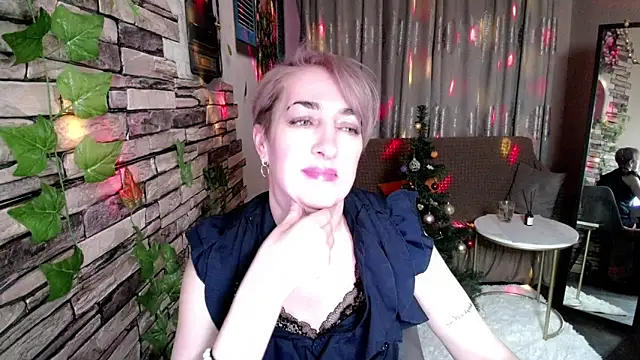 Snapshot of Hot_Girl87 chatting on January 9, 4:28 pm Hot Girl87 online show from January 9, 4:28 pm