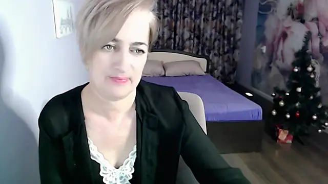 Snapshot of Hot_Girl87 chatting on January 31, 10:10 pm Hot Girl87 online show from January 31, 10:10 pm